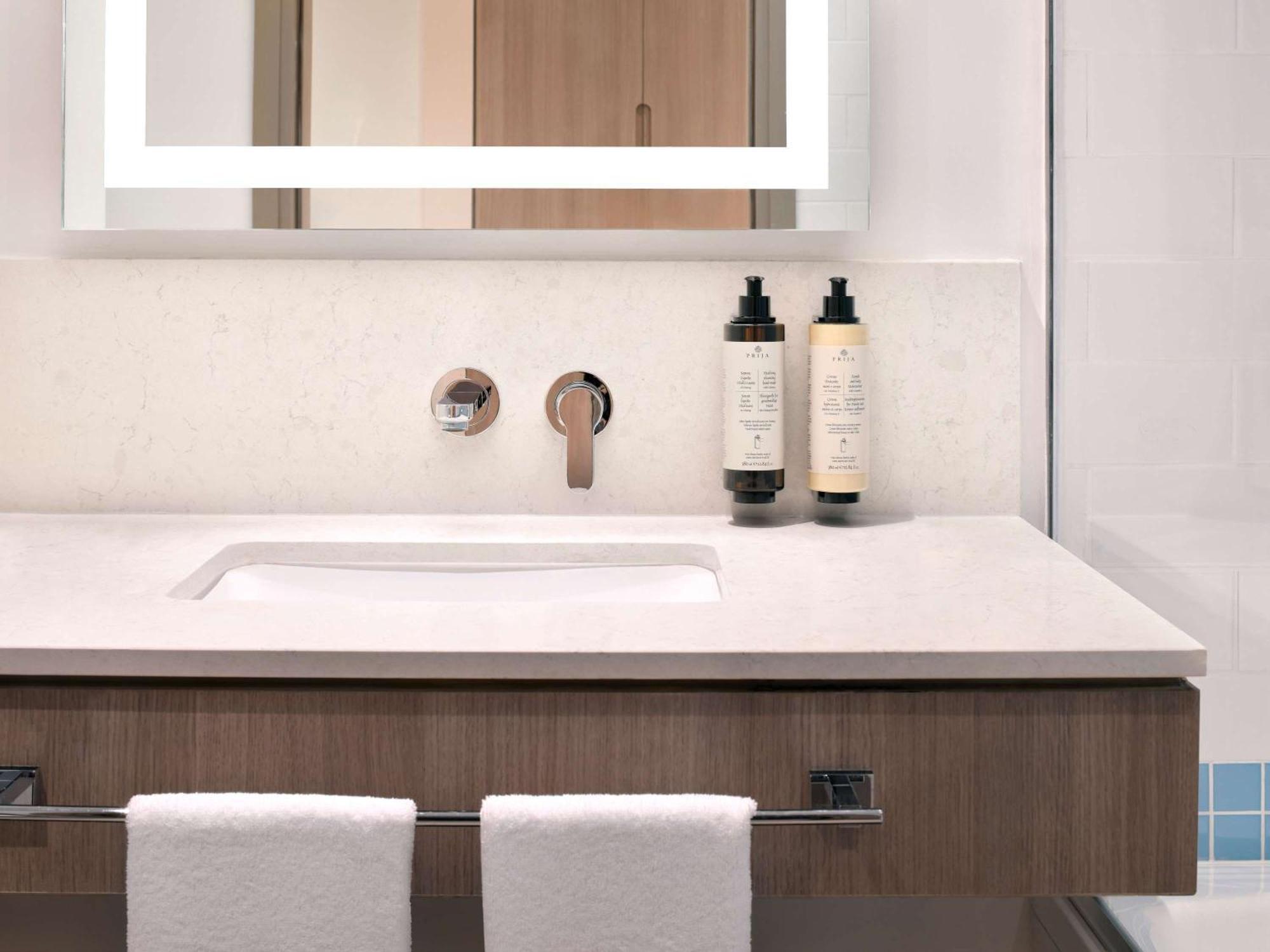 Mercure Dubai Deira エクステリア 写真